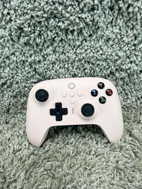 8BitDo Ultimate 2.4g Wireless Controller with USB Dongle - Pastel Pink